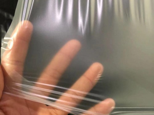 TPU環(huán)保霧面薄膜 聚酯防水透氣
